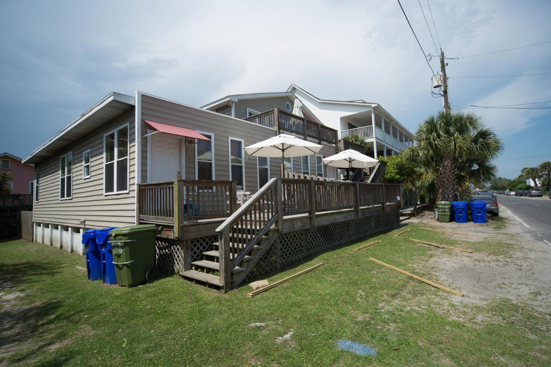 Salty Shack Unit C - Salty Shack - Dog Friendly Home - Across From The Beach - Central Location! Folly Beach Quarto foto